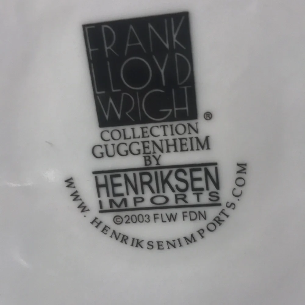 Frank Lloyd Wright 2003 White Ceramic Guggenheim Ribbed Lidded Jar Canister